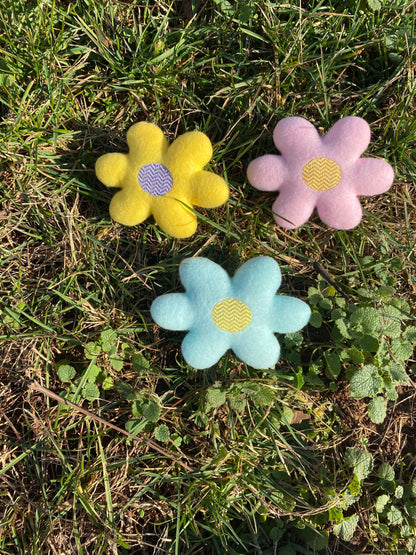 Retro Daisy Custom Cat Toy- Personalized Flower Catnip Toy Cat Toys No Name 3 pack- one of each color 